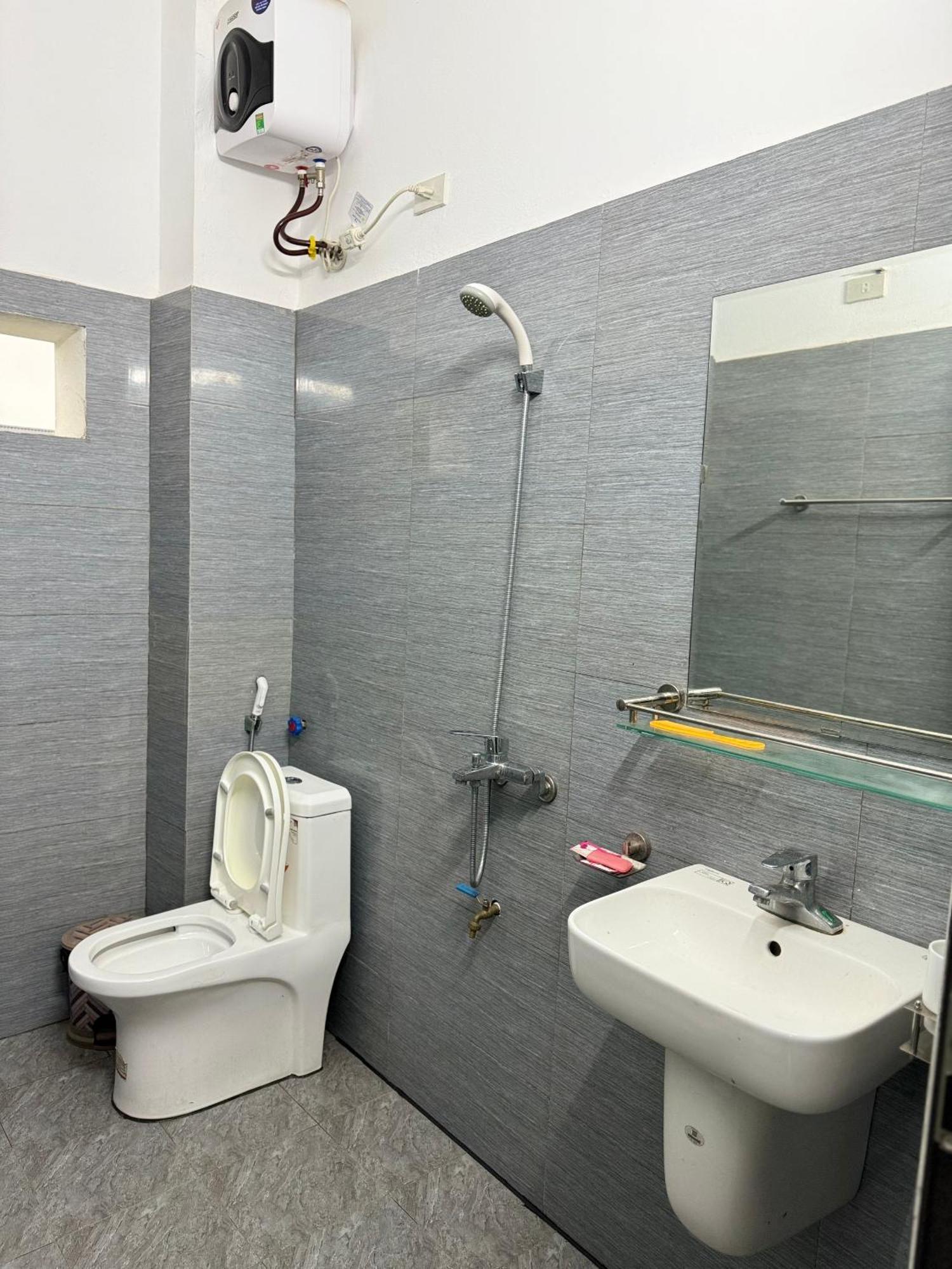 Hotel Minh Thang Nho Quan Buitenkant foto